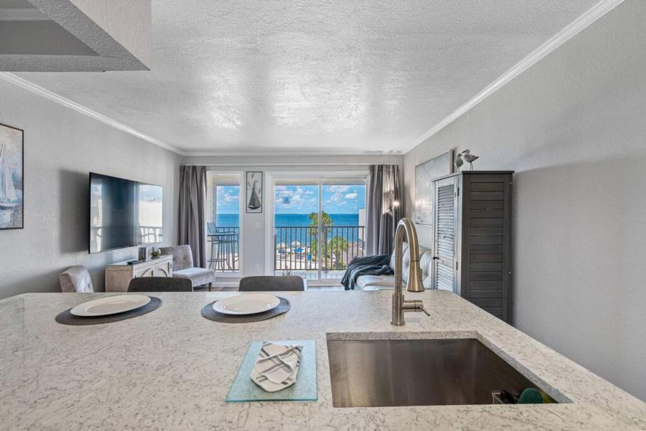 Stunning Bay Views From Your Private Balcony Apartment