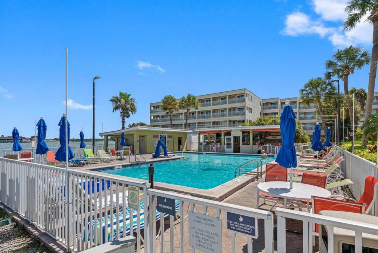 Stunning Bay Views From Your Private Balcony *