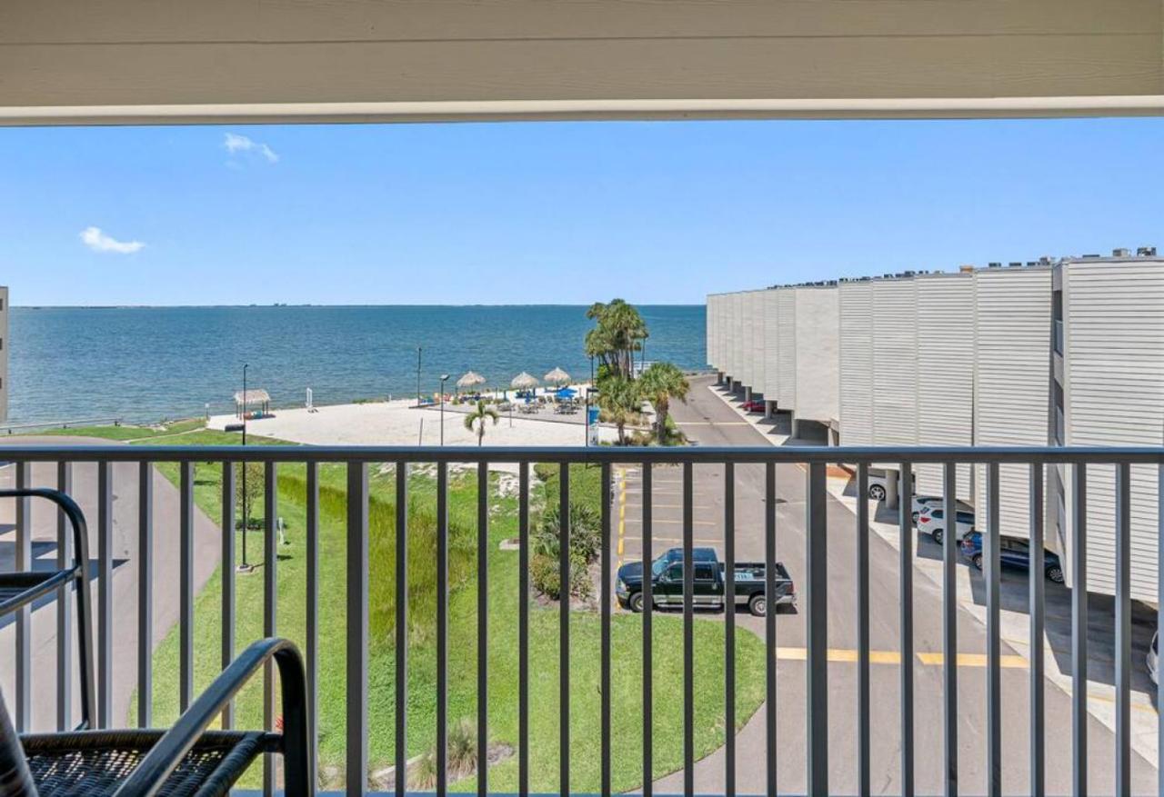 Stunning Bay Views From Your Private Balcony Tampa