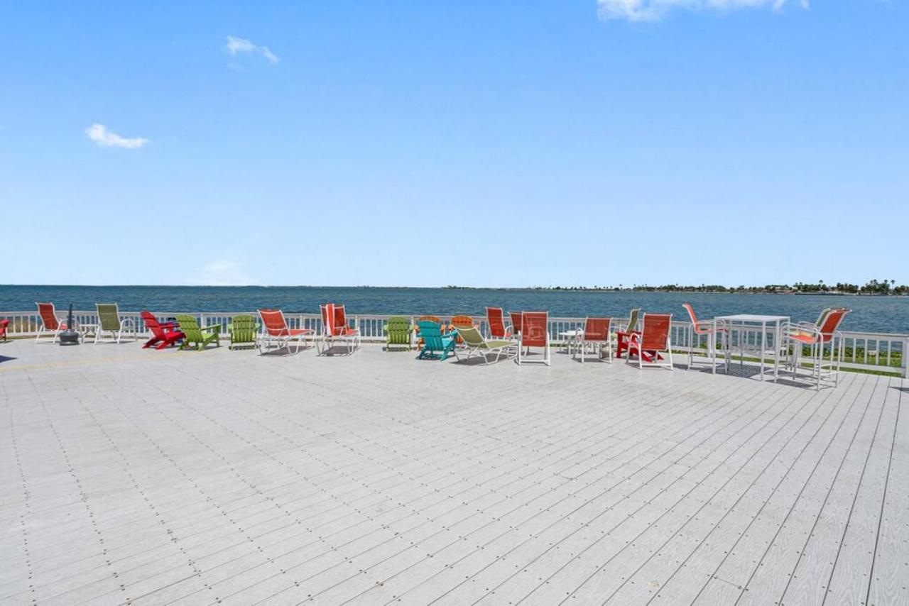 Stunning Bay Views From Your Private Balcony Apartment Tampa